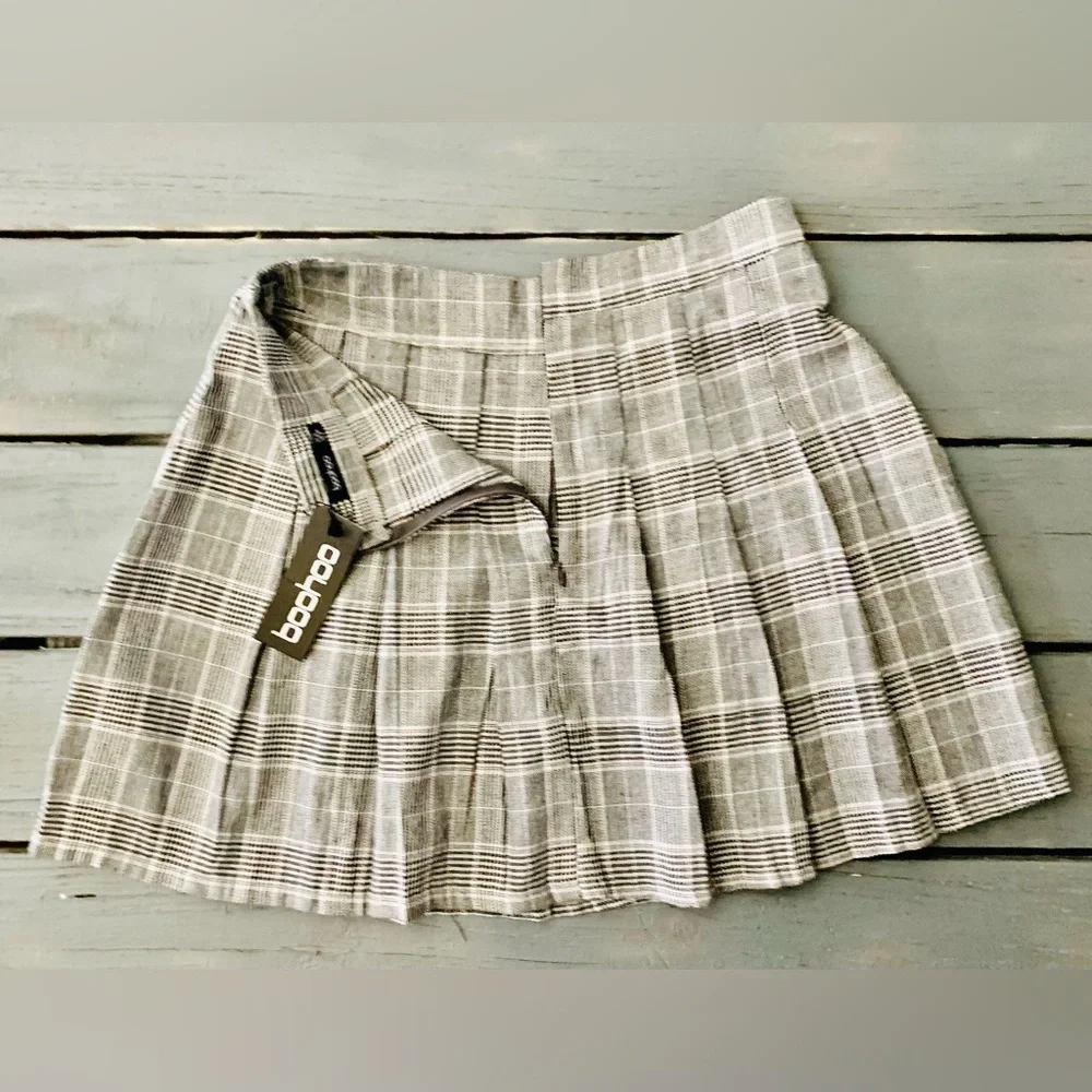 Boohoo-Woven Flannel Pleated Tennis Skirt-NWT🖤🖤